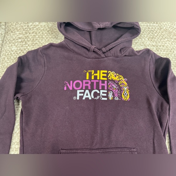 The North Face Paisley Half Dome Hooded Sweatshirt Maroon Womens Sz Small - Picture 2 of 7